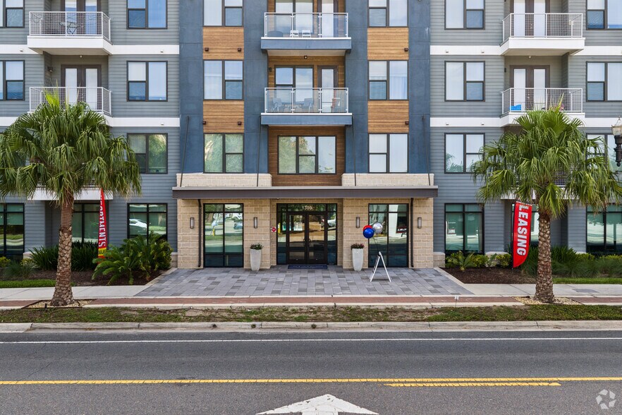 More Photos Of 1300 Hendricks Ave, Jacksonville Apartments For Lease