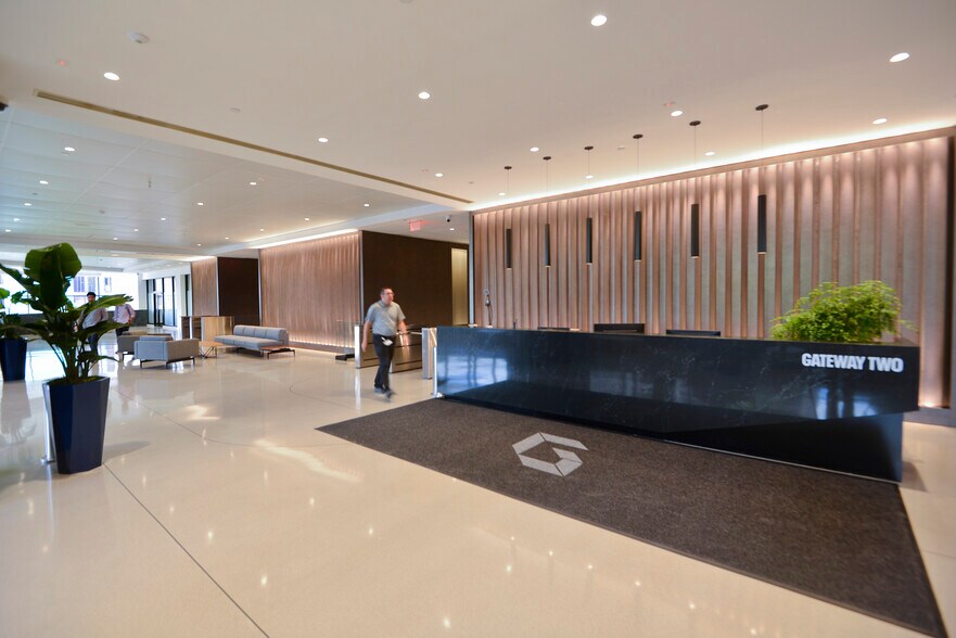 More Photos Of 2 Gateway Ctr, Newark Office For Lease