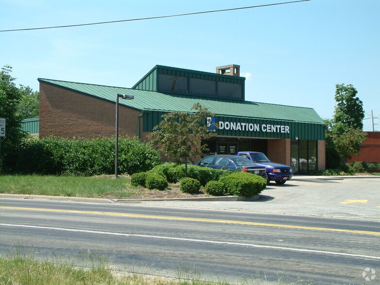 More Photos Of 8927 Columbia Rd, Loveland General Retail For Sale