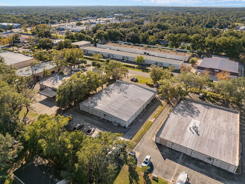 More Photos Of 175 Semoran Commerce Pl, Apopka Light Distribution For Sale