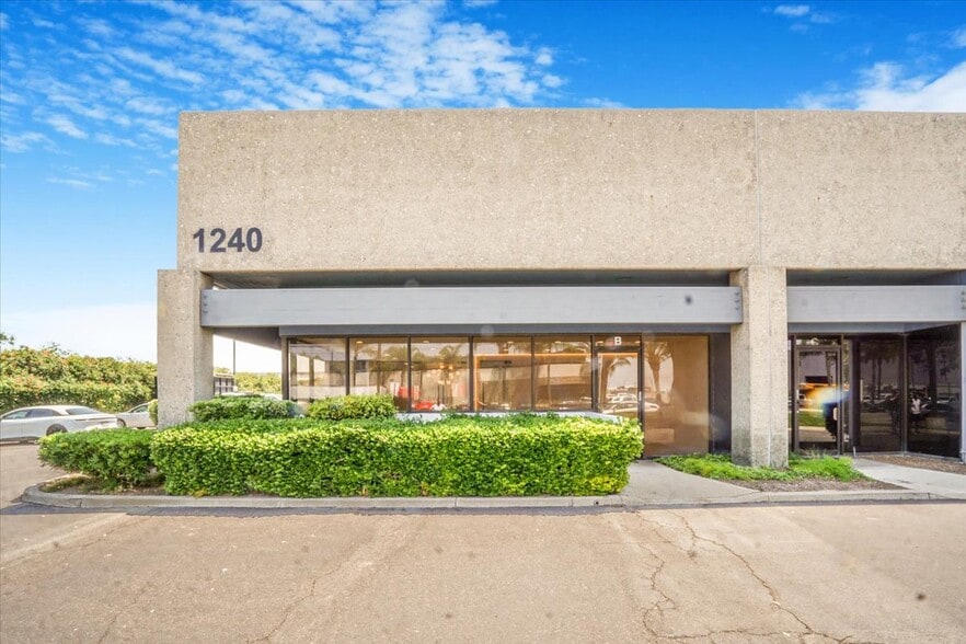 More Photos Of 1240 N Jefferson St, Anaheim Warehouse For Sale