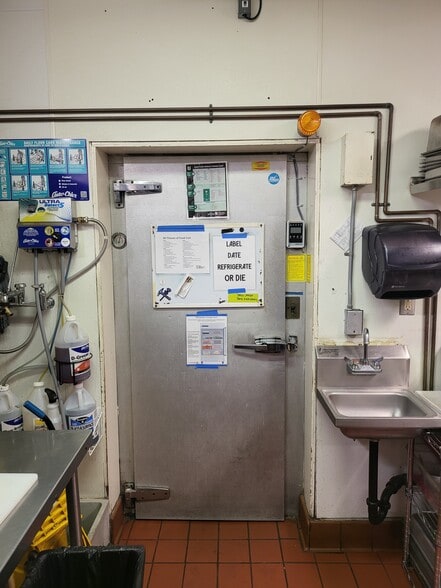 More Photos Of 251-253 Main St, Placerville Restaurant For Sale