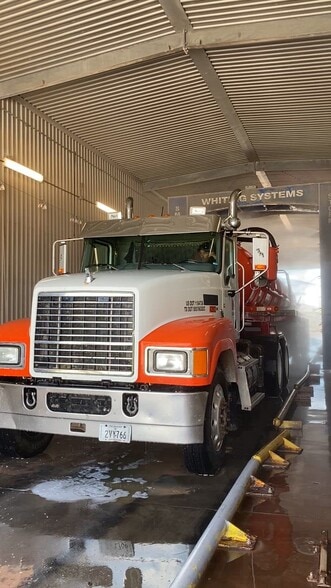 Primary Photo Of 301 NW County Rd, Hobbs Carwash For Sale