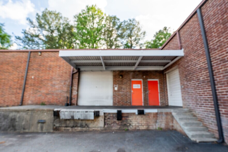 More Photos Of 3565 McCall Pl, Doraville Distribution For Sale