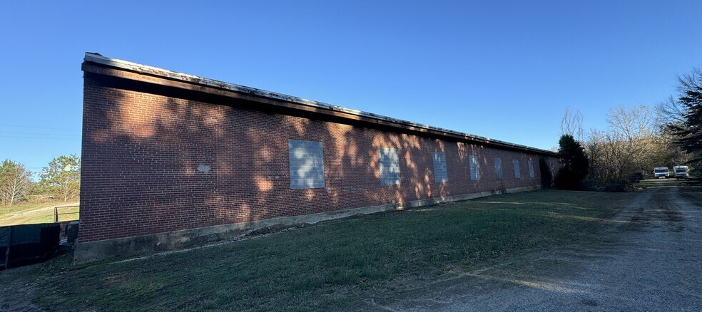 More Photos Of 130 Piper Ln, Salisbury Warehouse For Sale