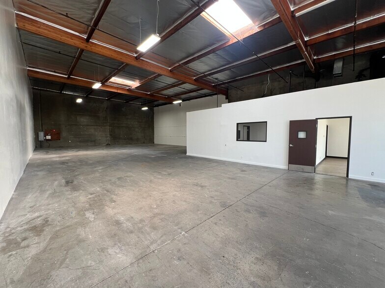 More Photos Of 4459 Rowland Ave, El Monte Warehouse For Lease