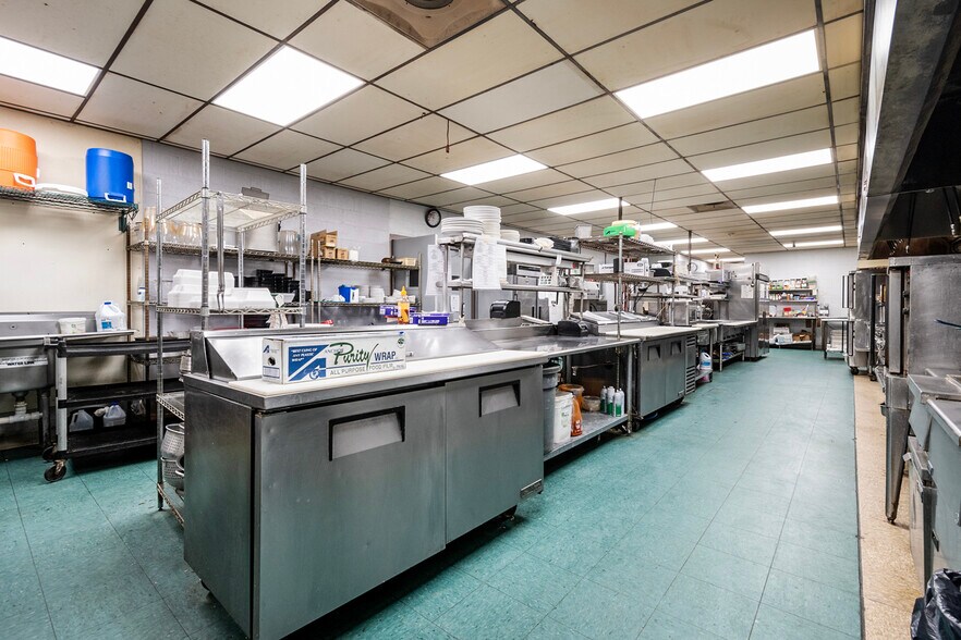 More Photos Of 425 Ridge Rd, Newton Falls Restaurant For Sale