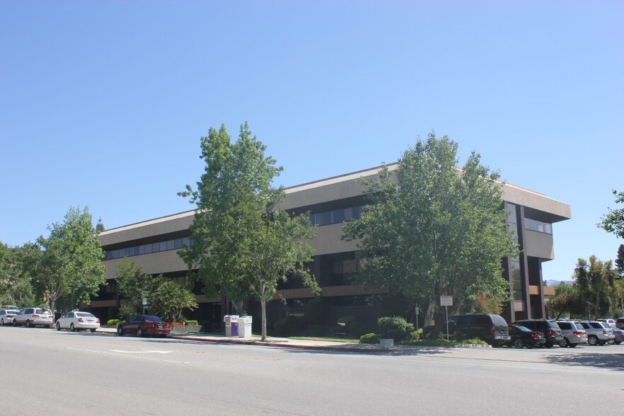 More Photos Of 2950 Sycamore Dr, Simi Valley Medical For Lease
