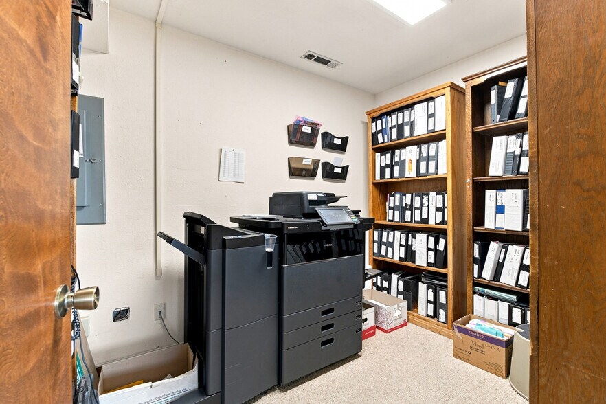 More Photos Of 5000 Bechelli Ln, Redding Office For Sale