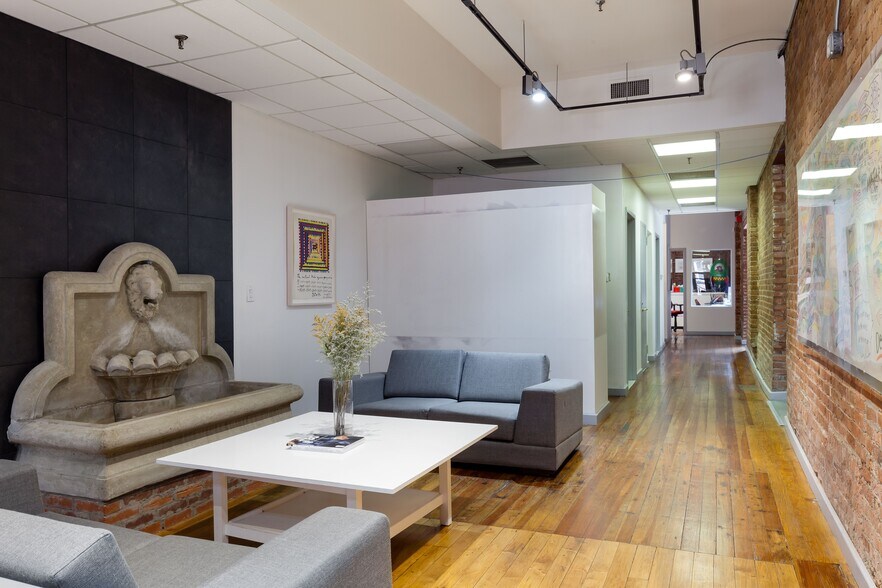 More Photos Of 179 Franklin St, New York Office Residential For Lease