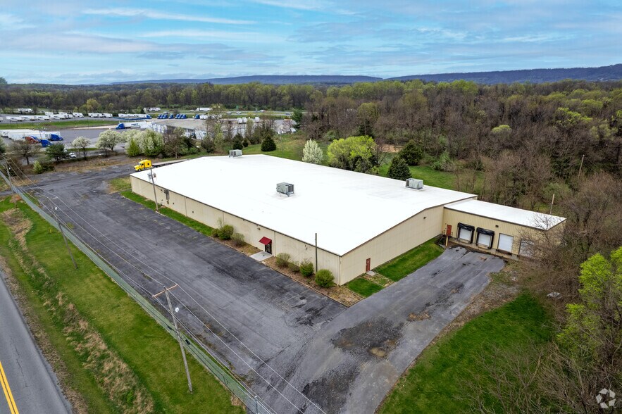 More Photos Of 694 Corning Way, Martinsburg Warehouse For Lease
