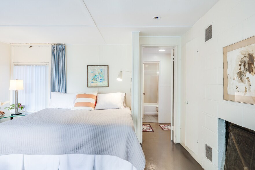 More Photos Of 25 Way 055., Wellfleet Apartments For Sale