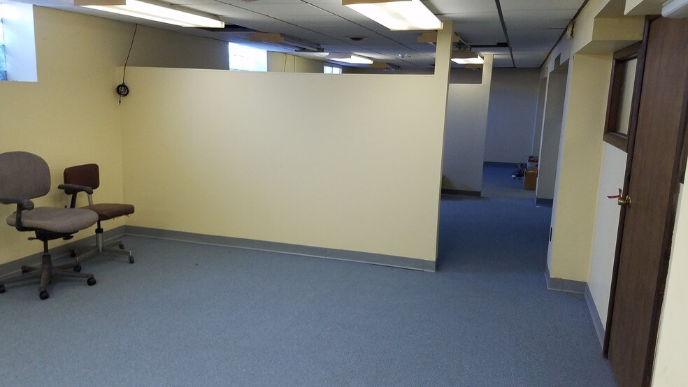 More Photos Of 600 Main St, Riverton Office For Sale