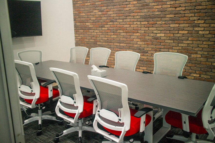 More Photos Of 1900 Jay Ell Dr, Richardson Flex For Lease