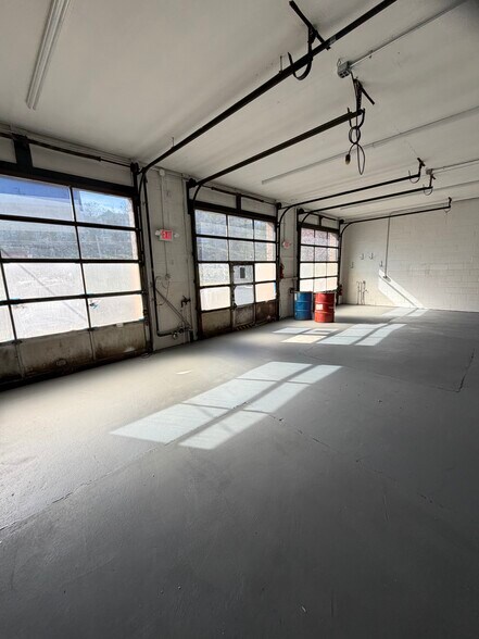 More Photos Of 1040 Ringwood Ave, Haskell Coworking Space