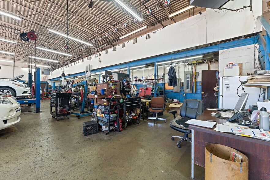 More Photos Of 5843 Us-6, Portage Auto Repair For Sale