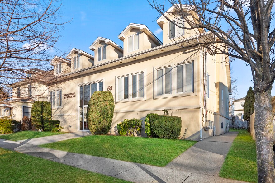 More Photos Of 65 Columbus Ave, Staten Island Medical For Sale