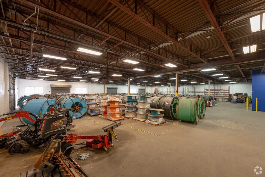 More Photos Of 6619 Iron Pl, Springfield Manufacturing For Lease