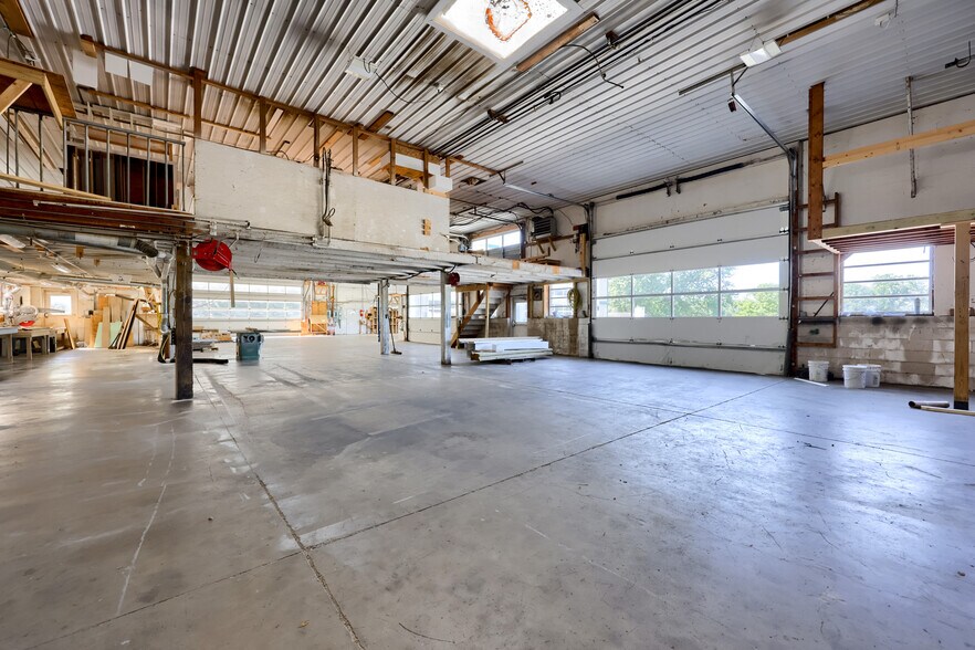 More Photos Of 197 Pencroft Dr N, Holtwood Industrial For Sale