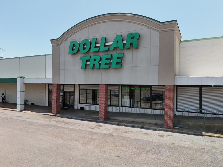 More Photos Of 1781-1977 S 3rd St, Memphis Unknown For Lease