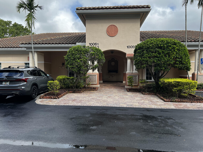 Primary Photo Of 10059-10063 NW 1st Ct, Plantation Medical For Lease