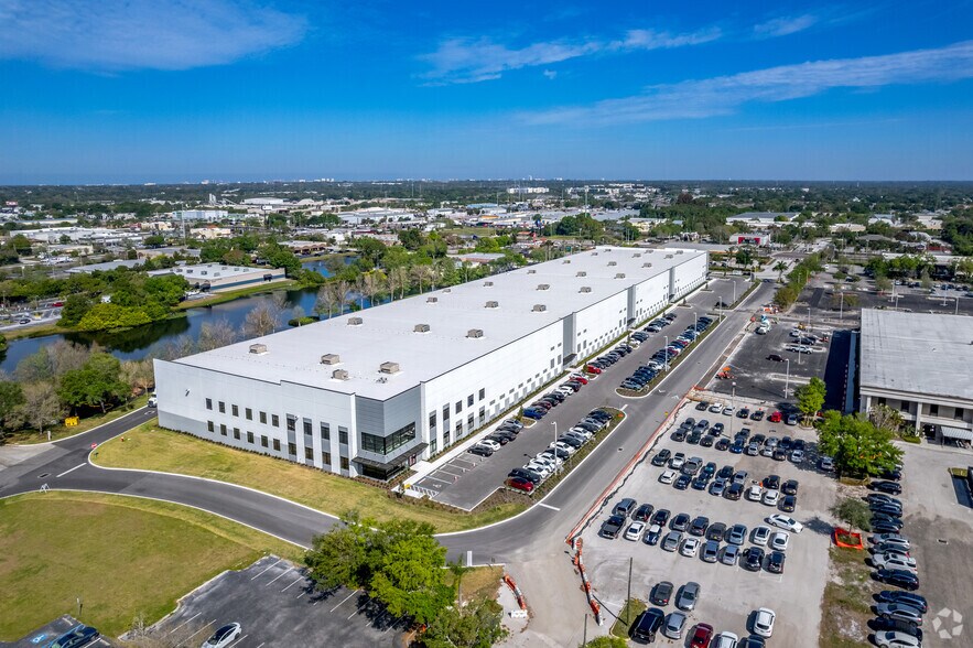 More Photos Of 8660 133rd Ave N, Largo Industrial For Lease