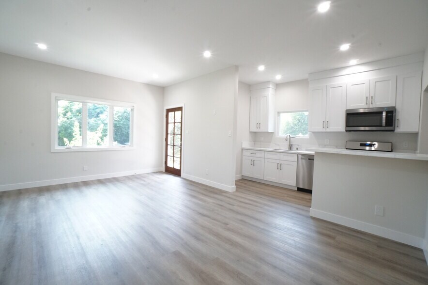 More Photos Of 6043-6053 Selma Ave, Los Angeles Apartments For Sale