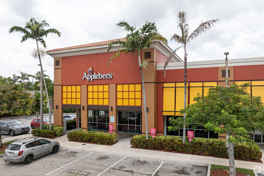 More Photos Of 6001-6095 N University Dr, Tamarac Unknown For Lease