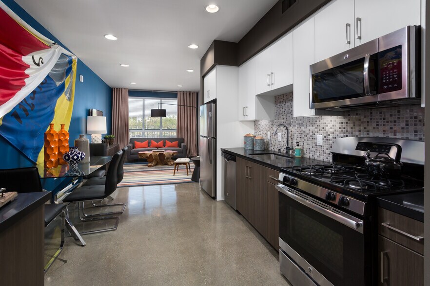 More Photos Of 7400 Center Ave, Huntington Beach Apartments For Lease