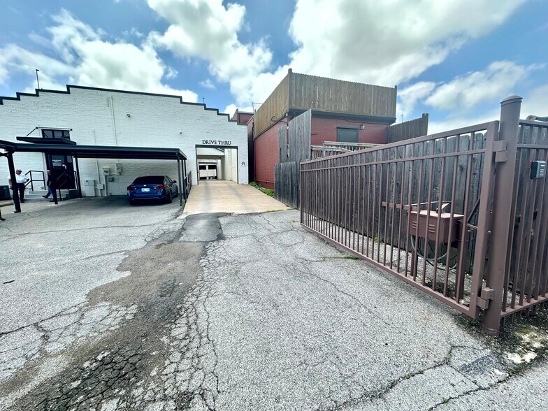 More Photos Of 1635 E 11th St, Tulsa General Retail For Sale