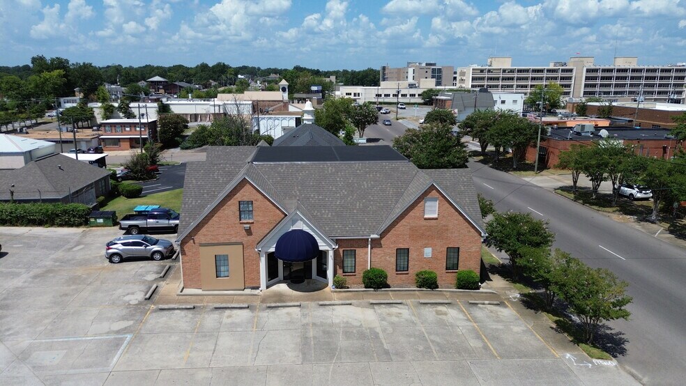 More Photos Of 1205 22nd Ave, Meridian Office For Lease