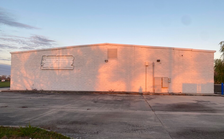More Photos Of 37202 LA-3089, Donaldsonville Freestanding For Lease