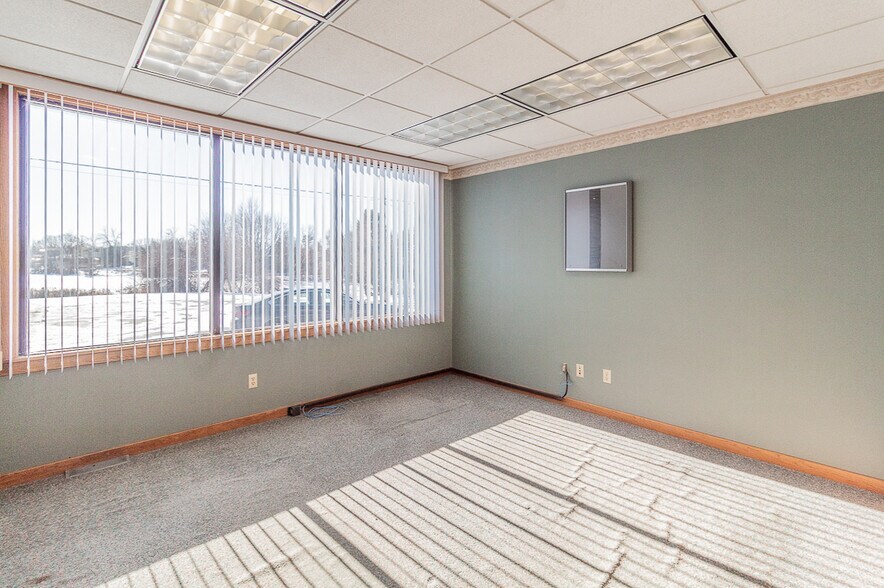 More Photos Of 132 E Main St, Hortonville Bank For Sale