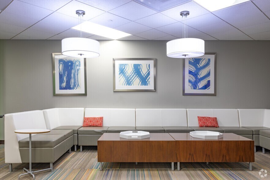 More Photos Of 10461 Mill Run Cir, Owings Mills Office For Lease