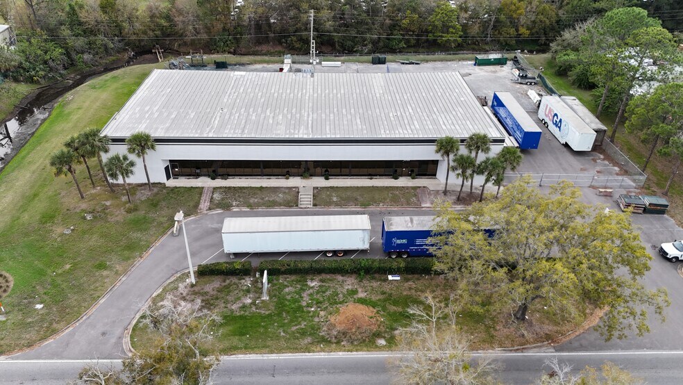 More Photos Of 10784 Satellite Blvd, Orlando Warehouse For Lease