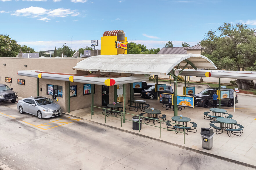 Primary Photo Of 24039 W Interstate 10, San Antonio Fast Food For Sale