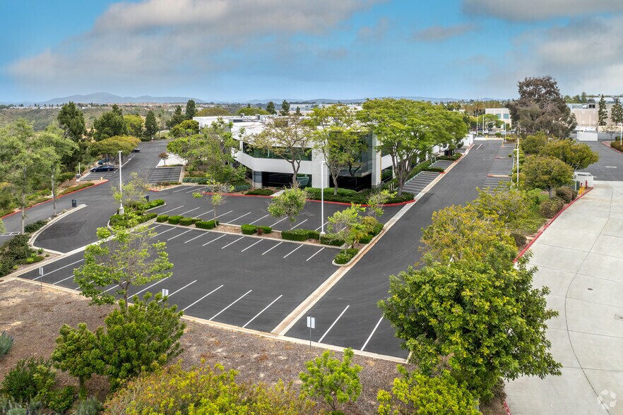 More Photos Of 10455 Pacific Center Ct, San Diego Research And Development For Lease