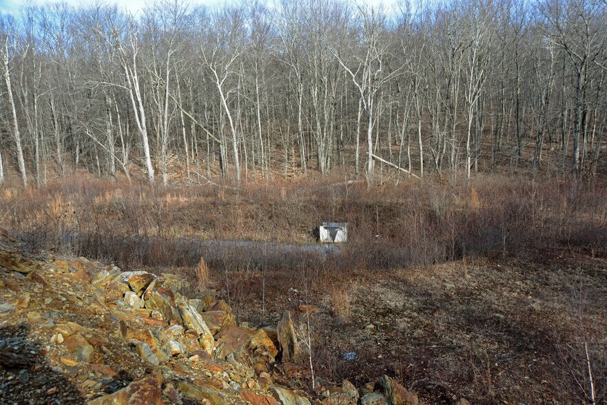 More Photos Of 206 E High St, East Hampton Land For Sale