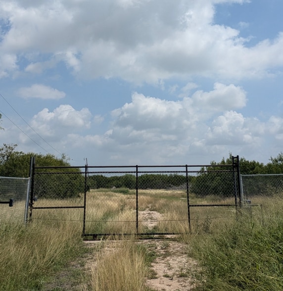 Primary Photo Of 3994 County Road 36, Robstown Land For Sale
