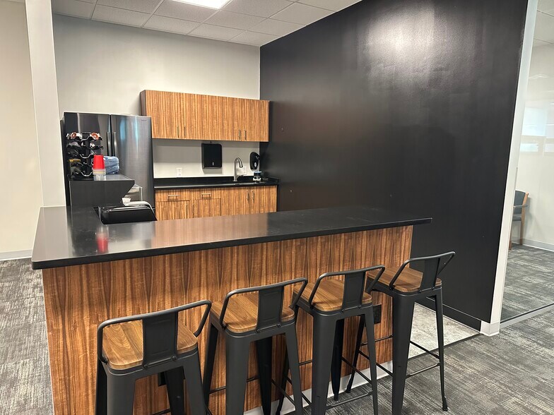 More Photos Of 12425 Race Track Rd, Tampa Office For Lease