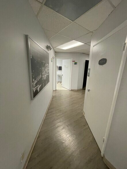 More Photos Of 1040 Weston Rd, Weston Medical For Lease
