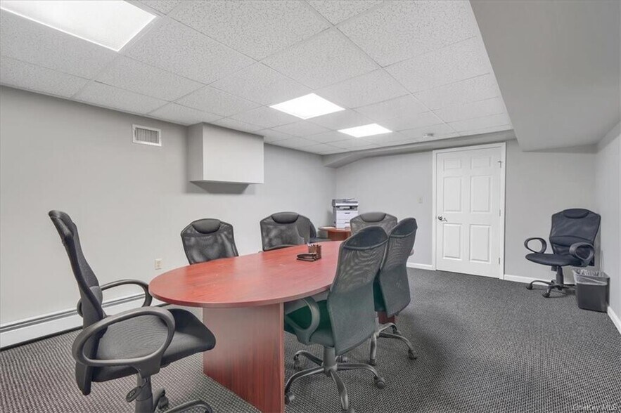 More Photos Of 2679 Route 17M, Goshen Medical For Lease