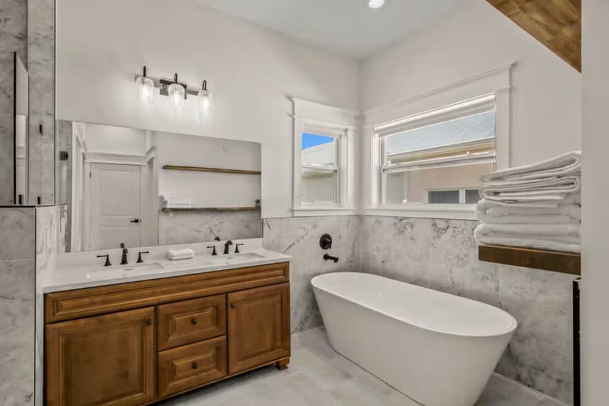 More Photos Of 1960 NE Dixie Hwy, Jensen Beach Apartments For Sale