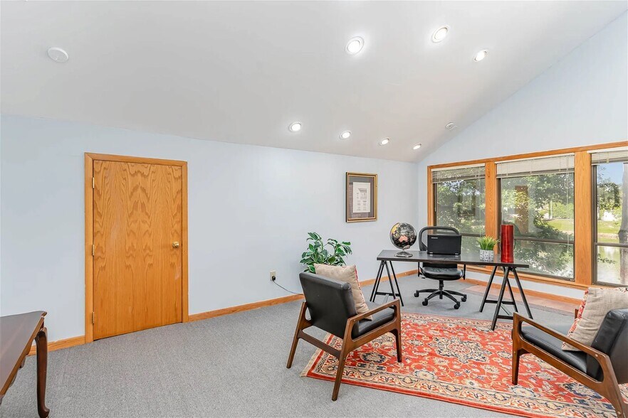 More Photos Of 11231 Cornell Park Dr, Cincinnati Office For Lease