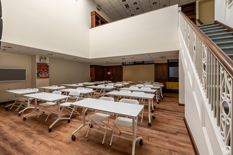 More Photos Of 114 W Main St, New Britain Unknown For Sale