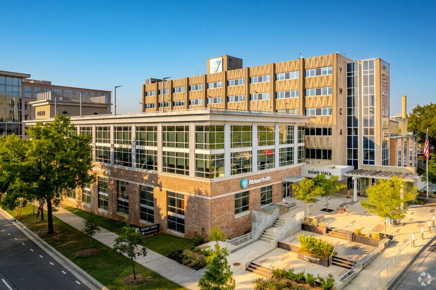 Primary Photo Of 400 E Morehead St, Charlotte Office For Lease