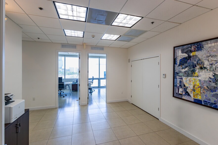 More Photos Of 20900 NE 30th Ave, Aventura Office Residential For Sale