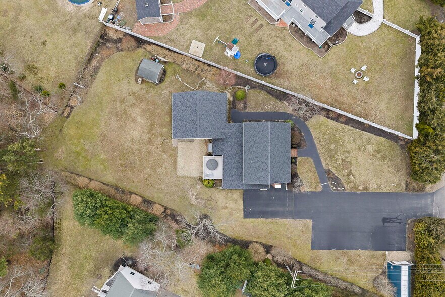 More Photos Of 1221 Ocean St, Marshfield Flex For Sale
