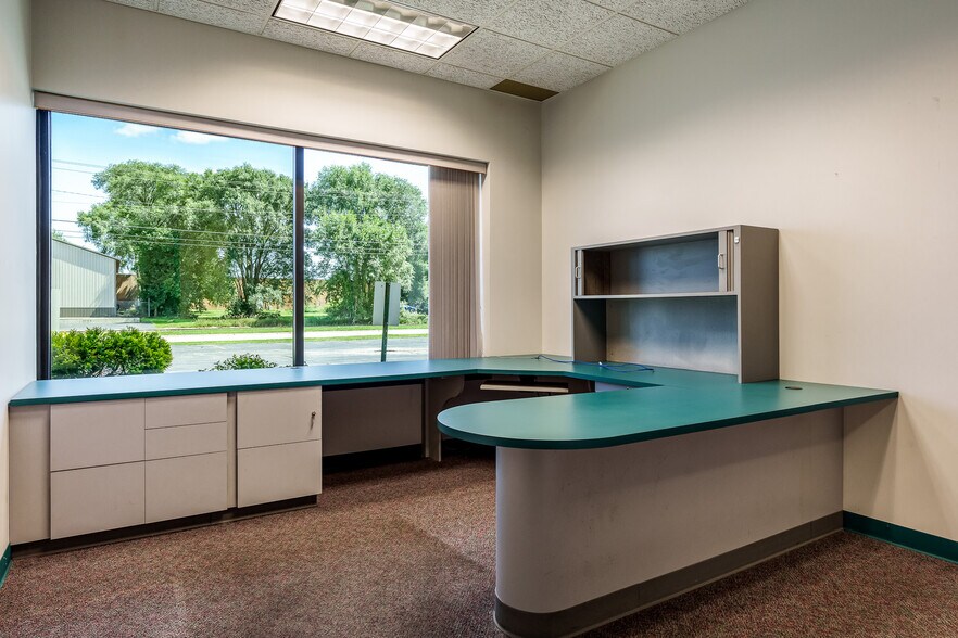 More Photos Of 6212 Material Ave, Loves Park Warehouse For Sale