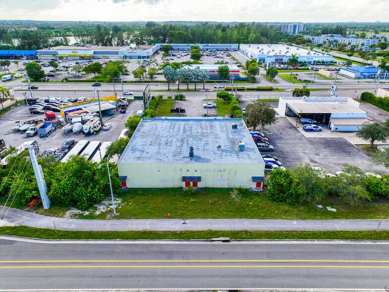 More Photos Of 27330 S Dixie Hwy, Homestead Storefront Retail Office For Sale